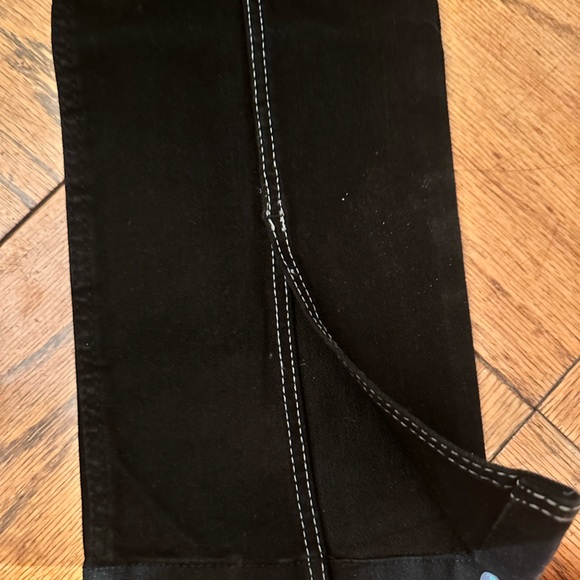 Black denim flare out pants from Zara - Picture 6 of 7